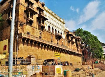 india/varanasi/dashashwamedh-ghat/landmark/man-mandir-ghat