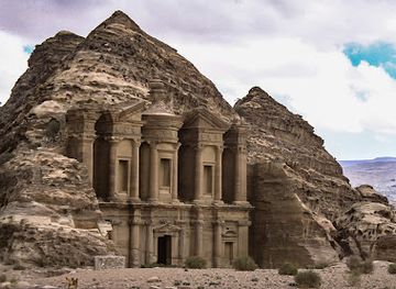 jordan/burial-mounds/landmark/the-monastery