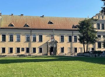 poland/krakow/landmark/okno-papieskie