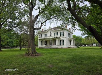 illinois/illinois-ozarks/landmark/hunter-dawson-state-historic-site