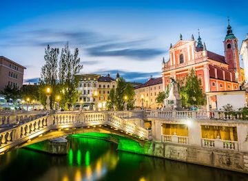 slovenia/littoral/landmark/slovenia-holidays-guided-and-self-guided-tours