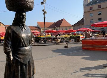 croatia/zagreb/kaptol/landmark/statue-of-kumica-barica