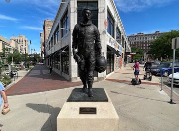 michigan/grand-rapids/landmark/segway-tours-of-grand-rapids