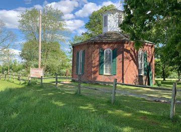 illinois/grand-prairie/landmark/charter-oak-schoolhouse