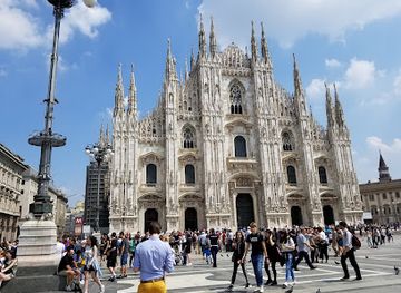 italy/milan/landmark/piazza-mercanti