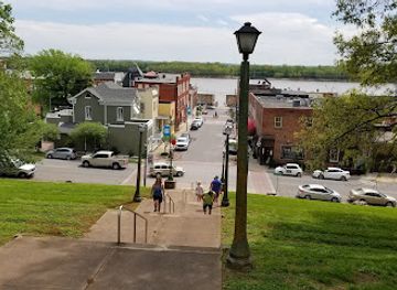 missouri/cape-girardeau/landmark/spanish-street-mercantile