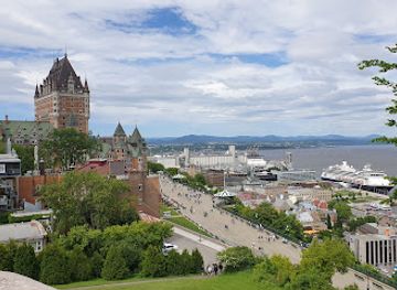 canada/quebec-city/landmark/pierre-dugua-de-mons-terrace