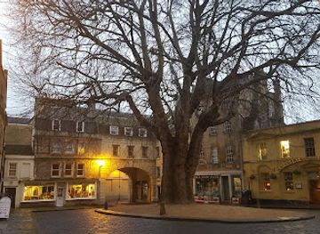 united-kingdom/wiltshire/landmark/lacock-abbey