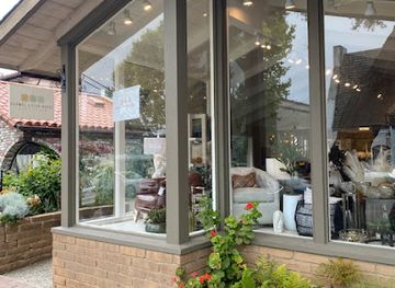 california/carmel-by-the-sea/landmark/carmel-color-house