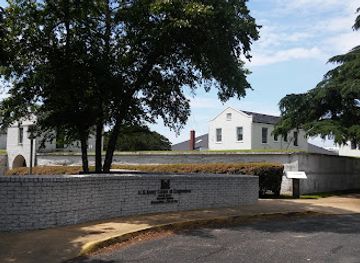 virginia/hampton-roads/landmark/fort-norfolk
