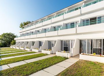 cyprus/konnoi-beach/landmark/adelais-bay