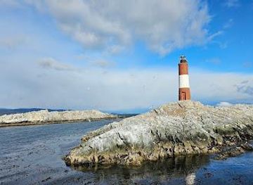 argentina/ushuaia/landmark/faro-les-eclaireurs