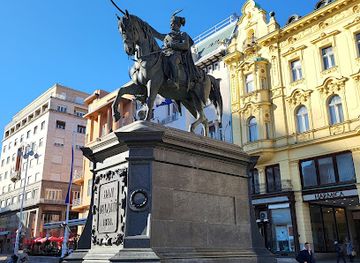 croatia/zagreb/landmark/statue-of-kumica-barica