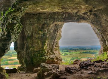 ireland/county-sligo/landmark/keshcorran-caves