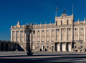 spain/madrid/malasana/landmark/royal-palace-of-madrid