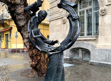 hungary/northern-hungary/landmark/liszt-ferenc-ter