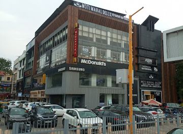 india/delhi/south-extension/landmark/south-extension-pedestrian-subway-art-by-dsa