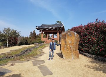 south-korea/jeju-island/landmark/camellia-hill-botanical-garden