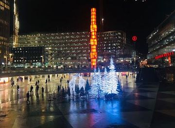 sweden/stockholm/landmark/drottninggatan-33