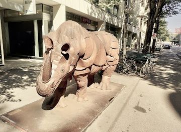 switzerland/zurich/landmark/rhino-statue