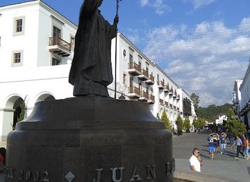 guatemala/guatemala-city/landmark/john-paul-ii-monument