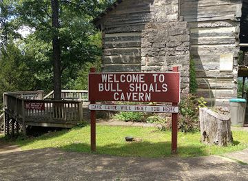arkansas/ozark-mountains/landmark/bull-shoals-caverns