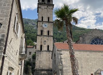 montenegro/perast/landmark/zmajevic-palace
