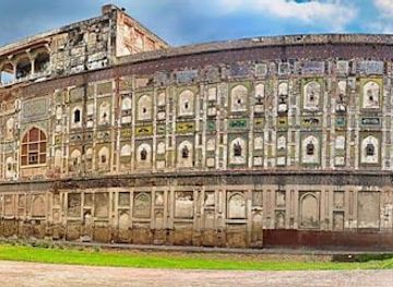 pakistan/lahore/landmark/largest-picture-wall-of-the-world