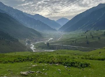 india/kashmir-great-lakes/landmark/nichnai-lake