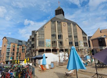 belgium/louvain-la-neuve/landmark/grande-place-de-louvain-la-neuve
