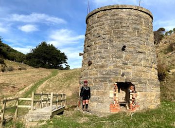 new-zealand/dunedin/otago-peninsula/landmark/historic-lime-kiln