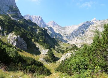 montenegro/durmitor-national-park/landmark/ledena-pecina-ice-cave-national-park-durmitor