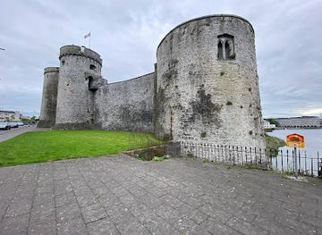 ireland/limerick/landmark/king-john-s-castle