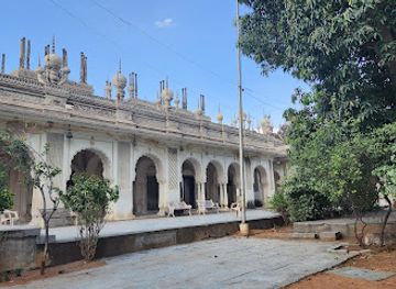 india/telangana/landmark/paigah-tombs