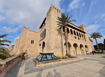 spain/palma-de-mallorca/el-terreno/landmark/royal-palace-of-la-almudaina