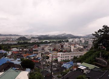 south-korea/andong/landmark/seongjingol-mural-village