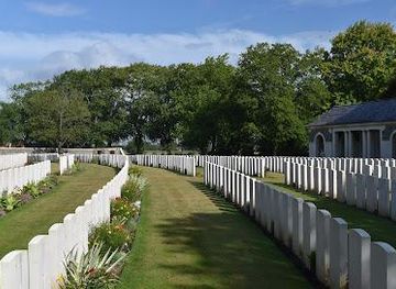 belgium/bruges/landmark/sanctuary-wood-cemetery