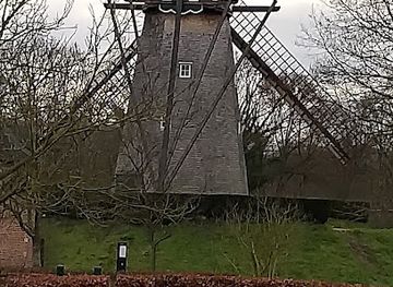 belgium/genk/landmark/cycling-through-water-bokrijk