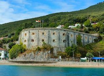 spain/bilbao/landmark/fuerte-de-san-martin