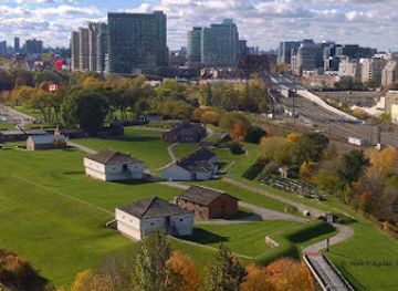 canada/northern-ontario/landmark/fort-york-national-historic-site