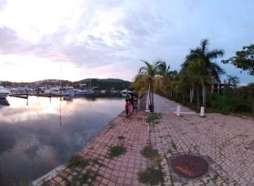 mexico/ixtapa-zihuatanejo/landmark/beccofino