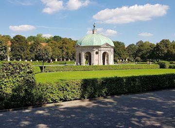 germany/munich-countryside/landmark/hofgarten