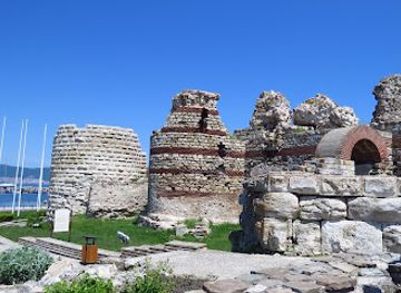 bulgaria/northeast-bulgaria/landmark/statue-of-st-nicholas-noah