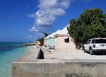 turks-and-caicos-islands/grand-turk/landmark/barbie-s-bar-restaurant