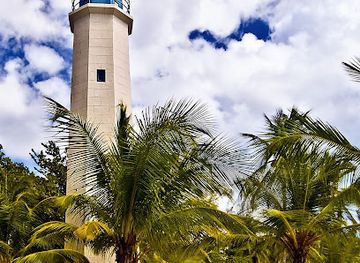 barbados/saint-michael/landmark/needhams-point-light-house