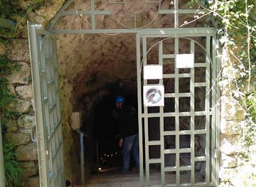 belgium/durbuy/landmark/cave-comblain