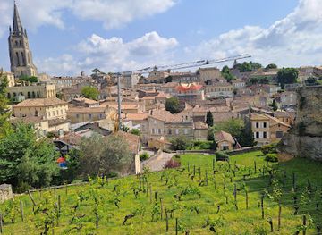 france/bordeaux-wine-region/landmark/olala-bordeaux-wine-tours-tastings
