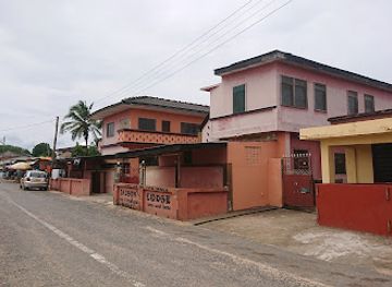 ghana/busua/landmark/dadson-s-lodge