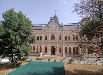 moldova/vatra/landmark/manuc-bey-mansion