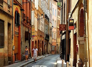 france/toulouse/carmes/landmark/galerie-des-carmes